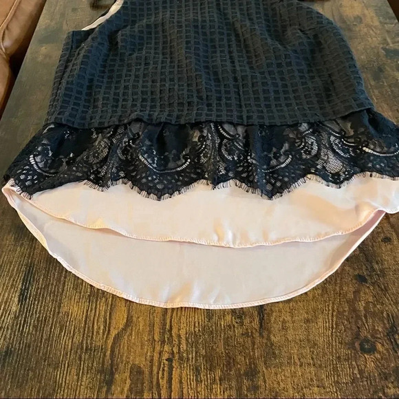 Greylin black and pink sleeveless textured blouse - Picture 11 of 13